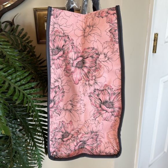 Brand New Victoria's Secret Pink Grey Floral Tote Bag Snap Close Shoulder Purse - Picture 9 of 15